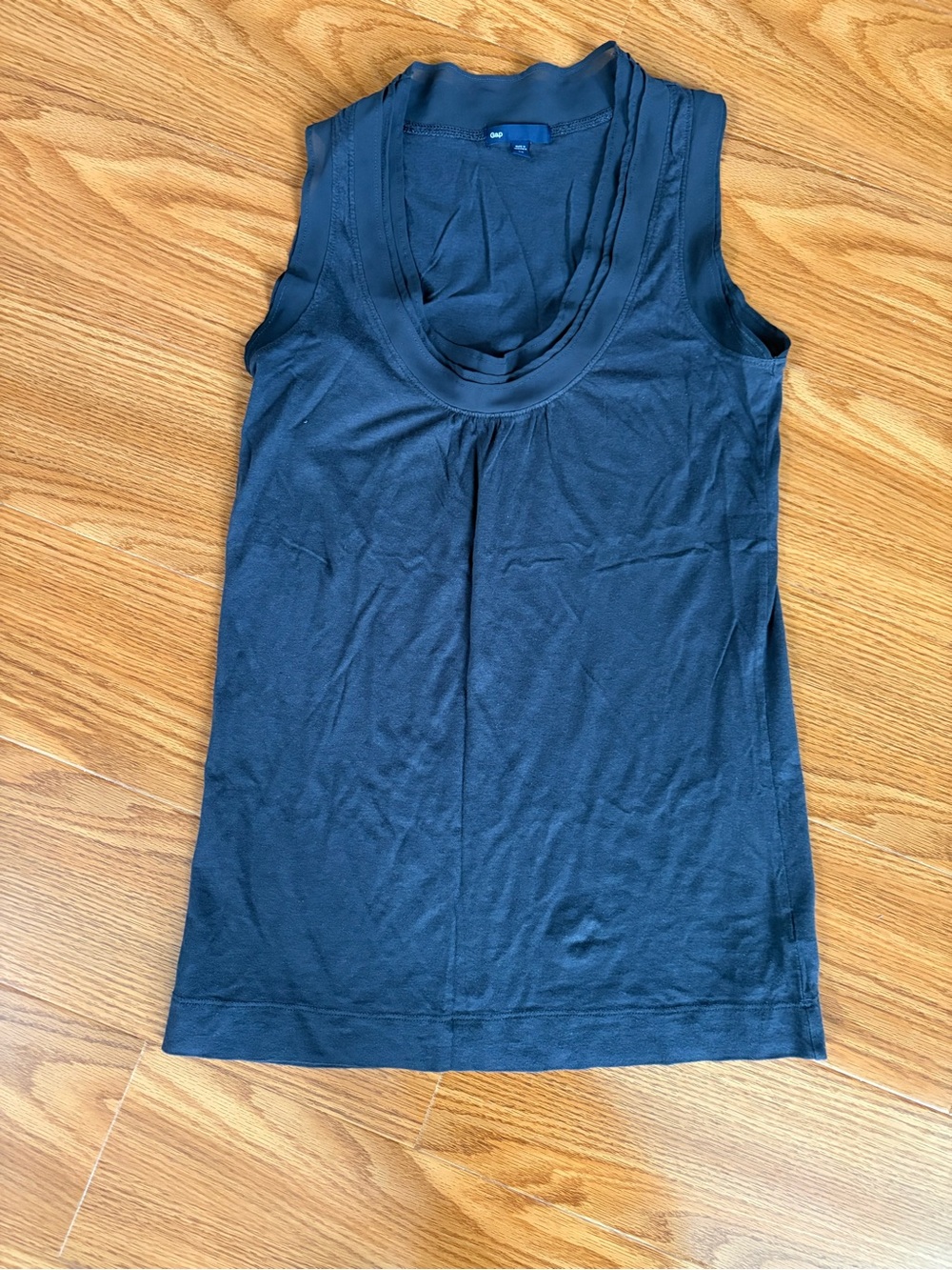 GAP Women’s Charcoal Gray Sleeveless Scoop Neck Top Size XS